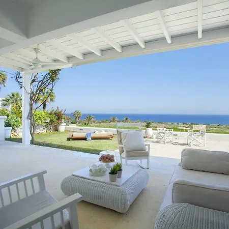 Villa Enjoy The Beauty Of This Seafront 46 *
