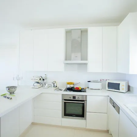 Enjoy The Beauty Of This Seafront 46 Villa Protaras