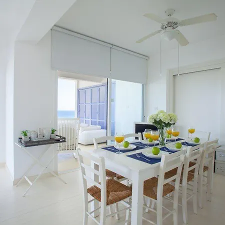 Villa Enjoy The Beauty Of This Seafront 46