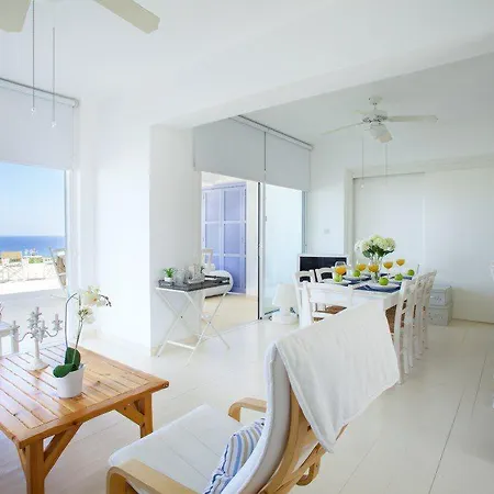 Enjoy The Beauty Of This Seafront 46